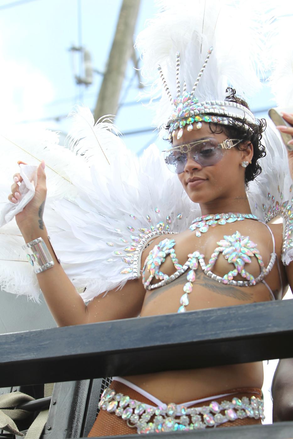 Rihanna Nipple Slip Barbados Festival Photos Leaked